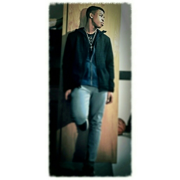 Profile Picture of Chris Shearer (@itschriss) on Poshmark