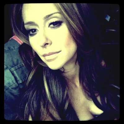 Profile Picture of Jennifer Love Hewitt (@TheReal_Jlh) on Twitter