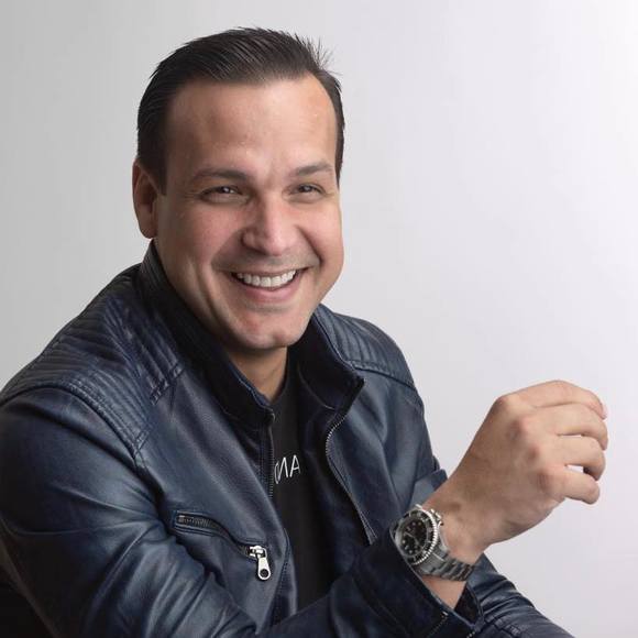 Profile Picture of Ferrer Osmer (@managervocespro) on Poshmark