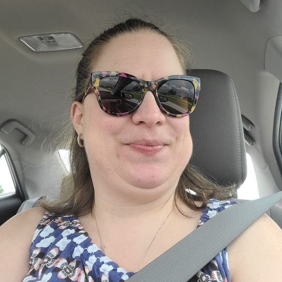 Profile Picture of Jessica Neidert ridgway (@monkeylvr2013) on Poshmark