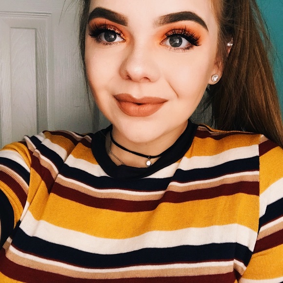 Profile Picture of Abbie Mckey (@abbiekinz) on Poshmark