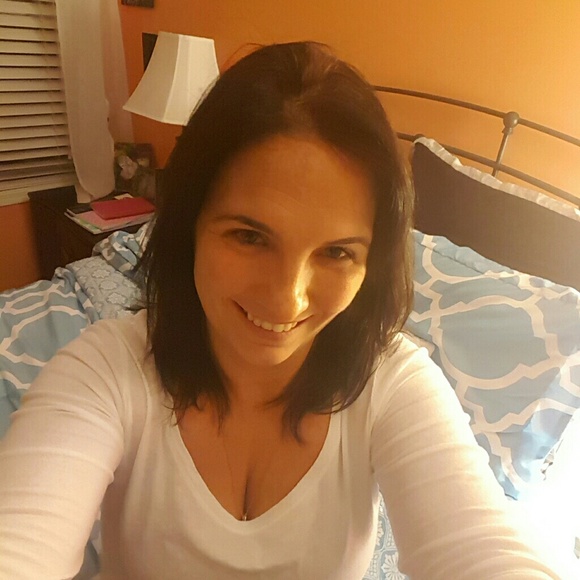 Profile Picture of Jackie Meseck (@jax229) on Poshmark