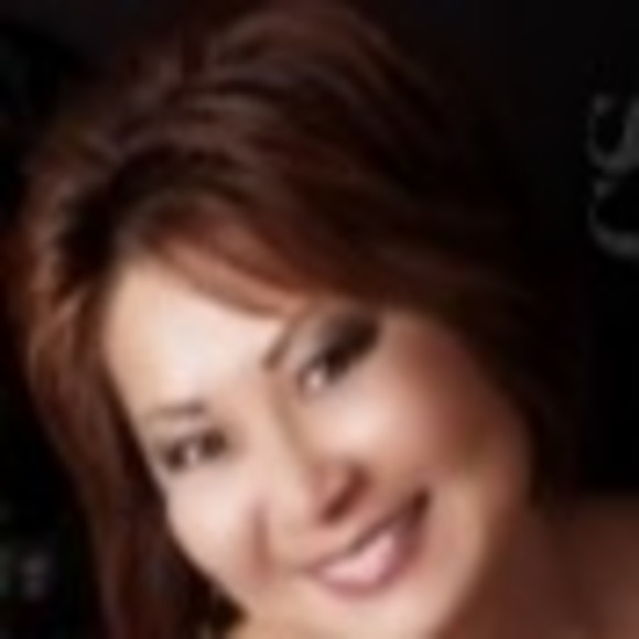 Profile Picture of Suzanne Michaelis (@suzietime2004) on Poshmark