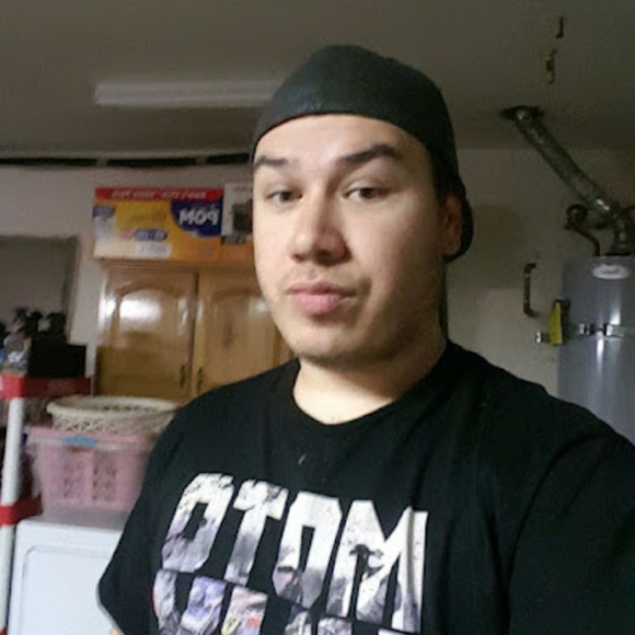 Tyler Mounts - Poshmark Profile Picture of Tyler Mounts (@tylmounts1088) on Poshmark