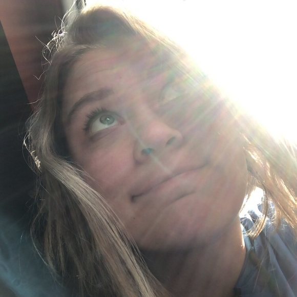 Profile Picture of Madison Cahill-kopecky (@madikop) on Poshmark