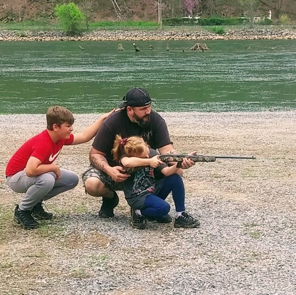 Profile Picture of Mike Loring (@mikeloring) on Poshmark