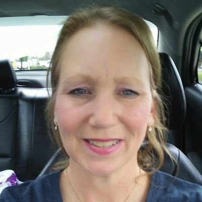 Profile Picture of Mary Lynne Compton (@MaryLynneCompt2) on Twitter