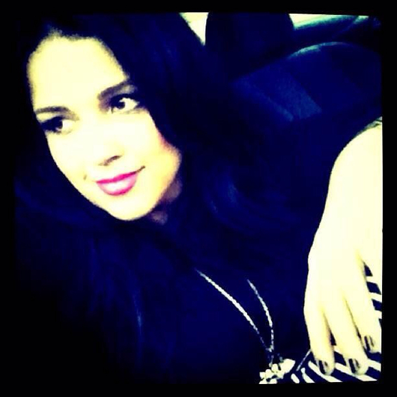 Profile Picture of Cate Knowlton (@catiek12) on Poshmark