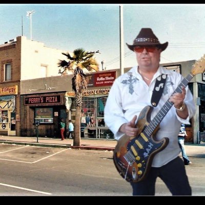 Profile Picture of Drew Hendrickson (@dmanguitar) on Twitter