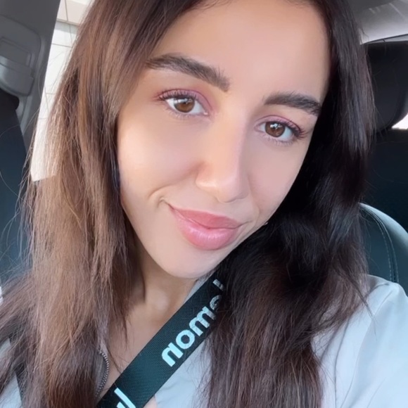 Profile Picture of ! christine Kuzminski (@christine9715) on Poshmark