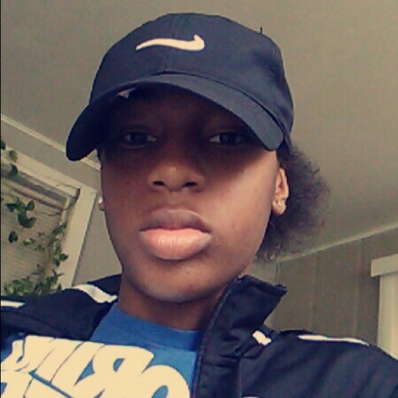 Profile Picture of Tyroneisha Charleston (@tyroneisha22) on Poshmark
