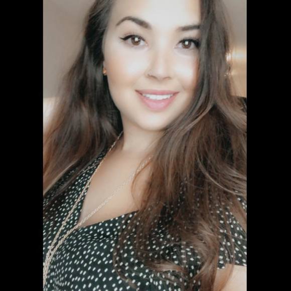 Profile Picture of Taylor Cestari (@taylorcutie999) on Poshmark