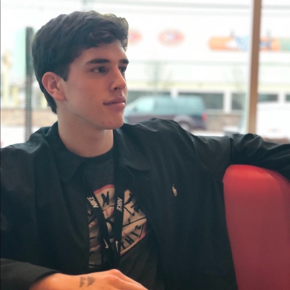 Profile Picture of Nathan Lopez (@natejlopez) on Poshmark