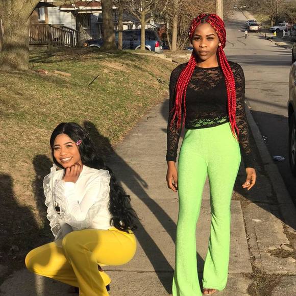 Profile Picture of Sama Sama (@sama_sama) on Poshmark