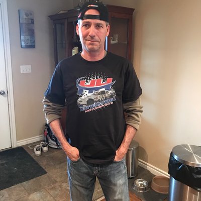 Profile Picture of Mike Hryniuk Sr (@Hryniuk75) on Twitter