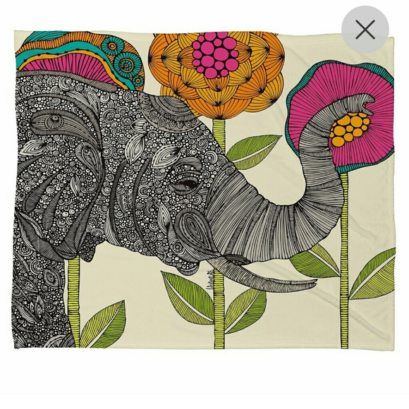 Kelly Swales - Poshmark Profile Picture of Kelly Swales (@swaleskr) on Poshmark