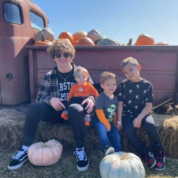 Profile Picture of Maryann Reilley (@mreilley317) on Poshmark