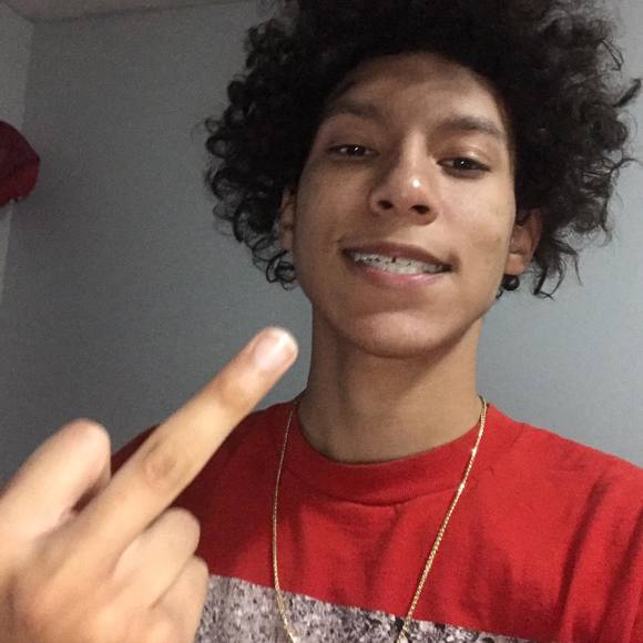 Profile Picture of Chavy Acevedo (@chavyhae98) on Poshmark