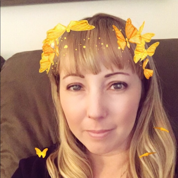 Profile Picture of Angela Jockel (@angoverby) on Poshmark