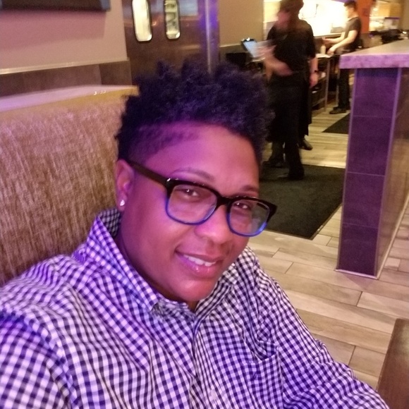 Profile Picture of Devona Williams (@divine_713) on Poshmark