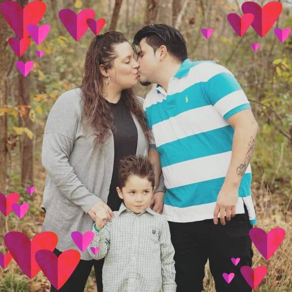 Profile Picture of Roberto Escobar viveros (@escobarfam2016) on Poshmark