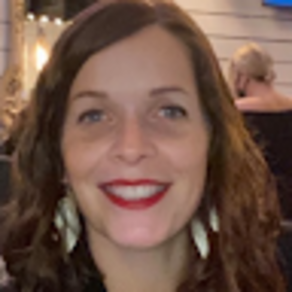 Profile Picture of Sarah Pluto (@sarah_pluto) on Poshmark