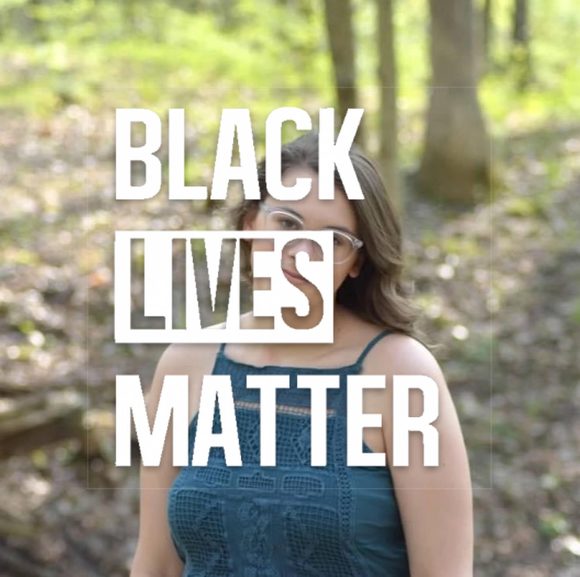 Profile Picture of Evelyn Pigman (@__eve__) on Poshmark