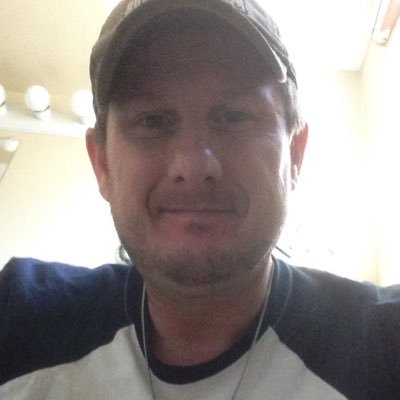 Profile Picture of Steven Hornsby (@stewsoution) on Twitter