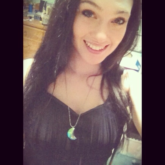 Profile Picture of Sophia Malonson (@sophiamethyst) on Poshmark