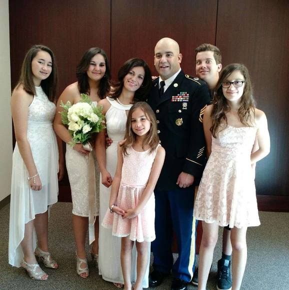 Profile Picture of Leslie Diniz (@ldiniz1984) on Poshmark