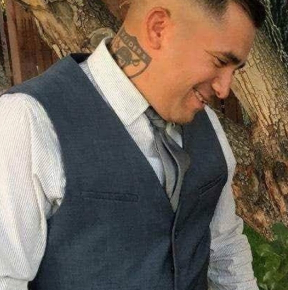 Profile Picture of Daniel Taylor (@dnoaht) on Poshmark