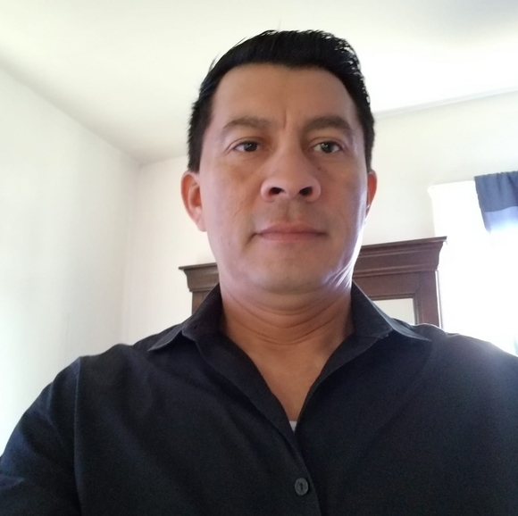 Antonio Lemus - Poshmark Profile Picture of Antonio Lemus (@antonio_lemus) on Poshmark