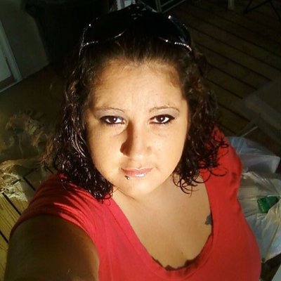 Profile Picture of Caroline Thacker (@lovmysox) on Twitter