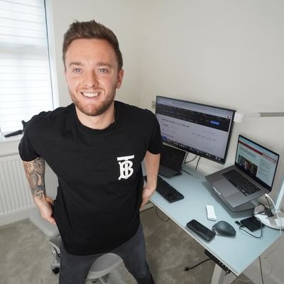 Profile Picture of Bobby_Chadwick (@BitcoinGenerat5) on Twitter