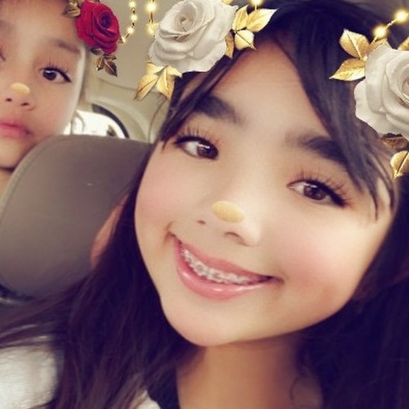 Profile Picture of Alice Felix (@alicef0727) on Poshmark