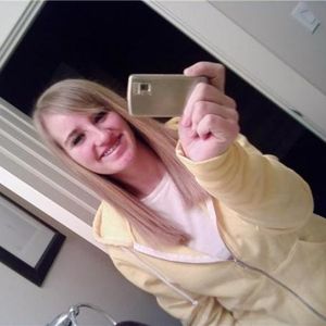 Profile Picture of Haley Dye (@mrshaleyjonas) on Myspace
