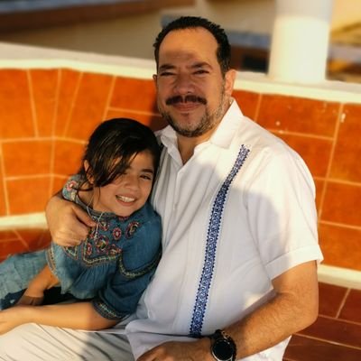 Profile Picture of ATom (@DrAlejandroTom) on Twitter