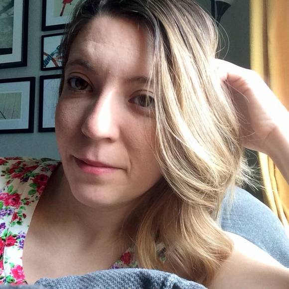 Profile Picture of Anita Hacker (@achacker) on Poshmark