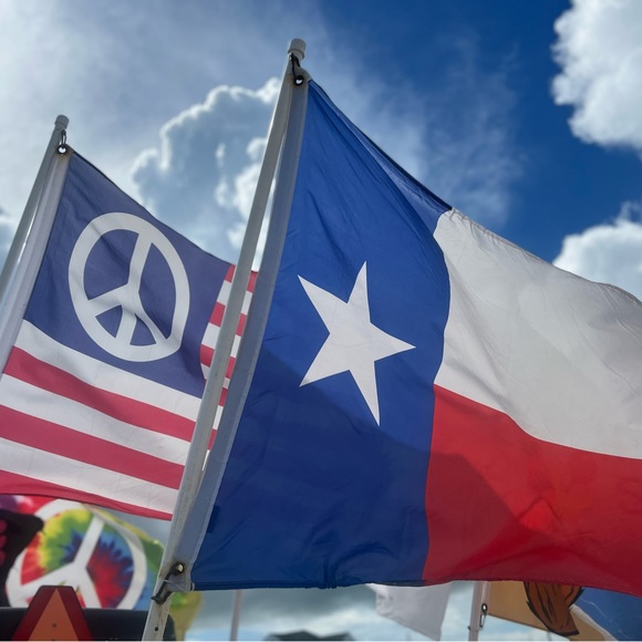 Profile Picture of Melissa Moehlmann (@mmoehlmann) on Poshmark