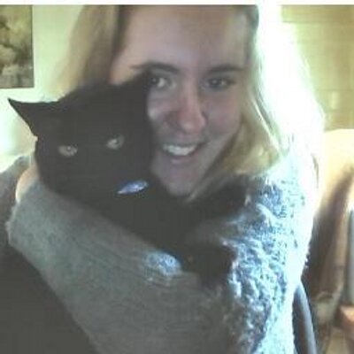 Profile Picture of Laura Colbert (@@colbert_x) on Twitter