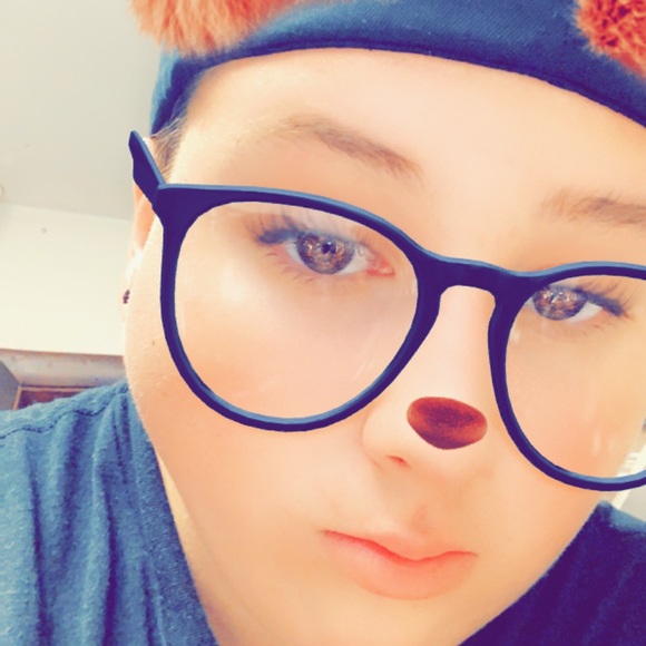 Profile Picture of Nicholas Linenberger (@nicholaslinenbe) on Poshmark