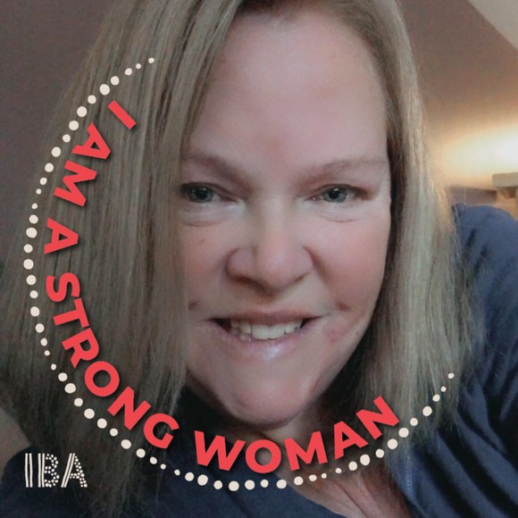 Profile Picture of Donna Urbauer (@donnaurbs) on Poshmark