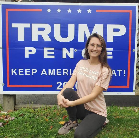 Cheyanne Buskirk - Poshmark Profile Picture of Cheyanne Buskirk (@cheyannebuskirk) on Poshmark