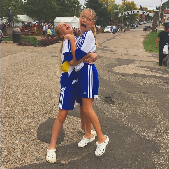 Annika Sonnenburg - Poshmark Profile Picture of Annika Sonnenburg (@annson30) on Poshmark