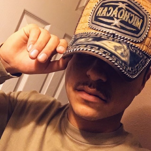 Omar Madrigal - Poshmark Profile Picture of Omar Madrigal (@omardmadrigal) on Poshmark