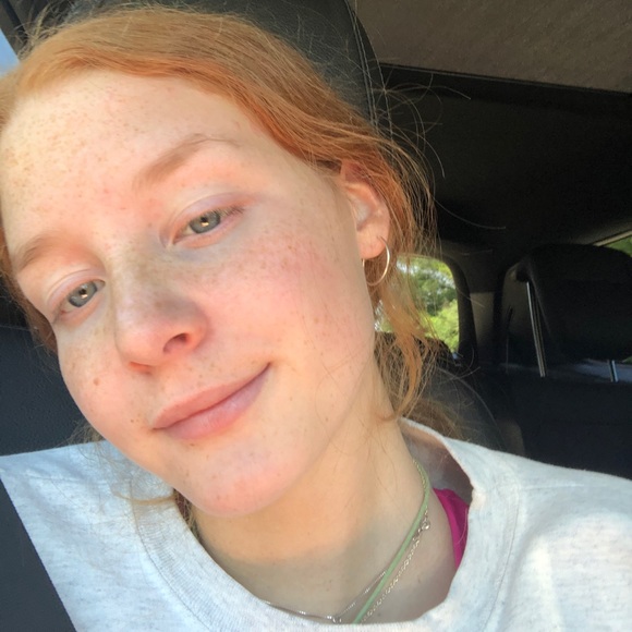 Profile Picture of Sophie Neat (@sophineat) on Poshmark
