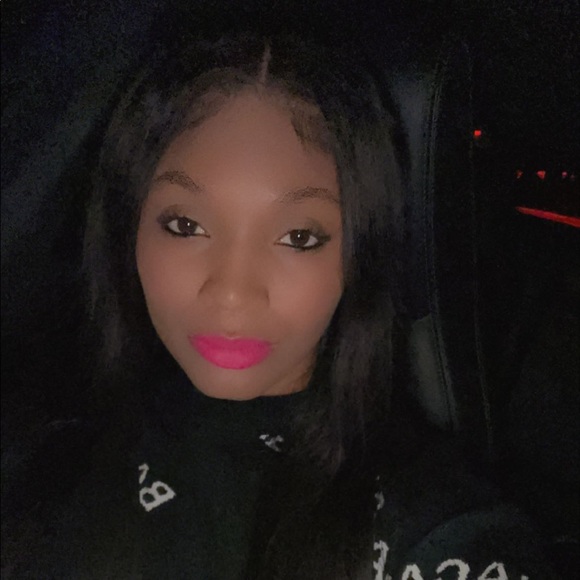 Profile Picture of Whitley Respert (@officialwhitley) on Poshmark