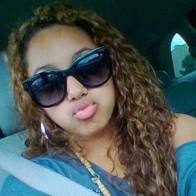 Profile Picture of Daniella Simpson (@_hesqueen0703) on Twitter