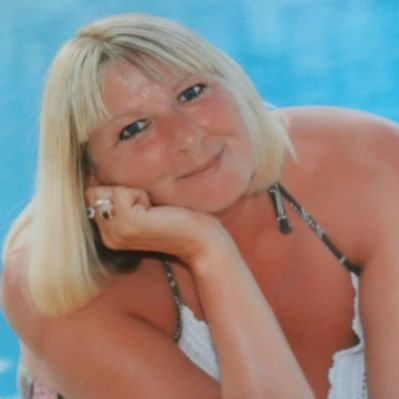 Profile Picture of Dee Wilkinson (@kialib) on Twitter