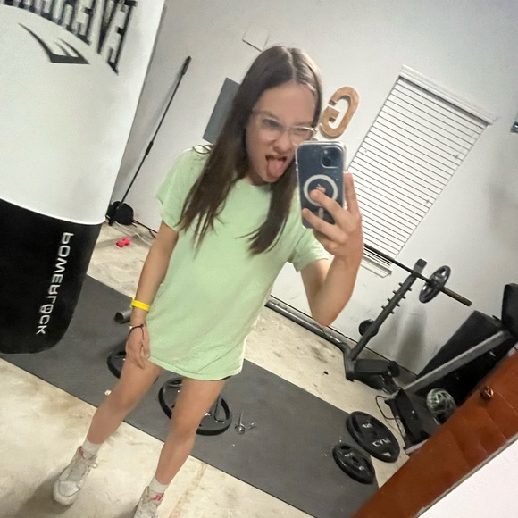 Profile Picture of C h a r l i e Knoblauch (@charleighm6) on Poshmark